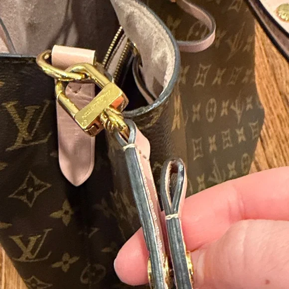 Louis Vuitton Monogram Brown and Pink Shoulder Bag - Picture 6 of 13